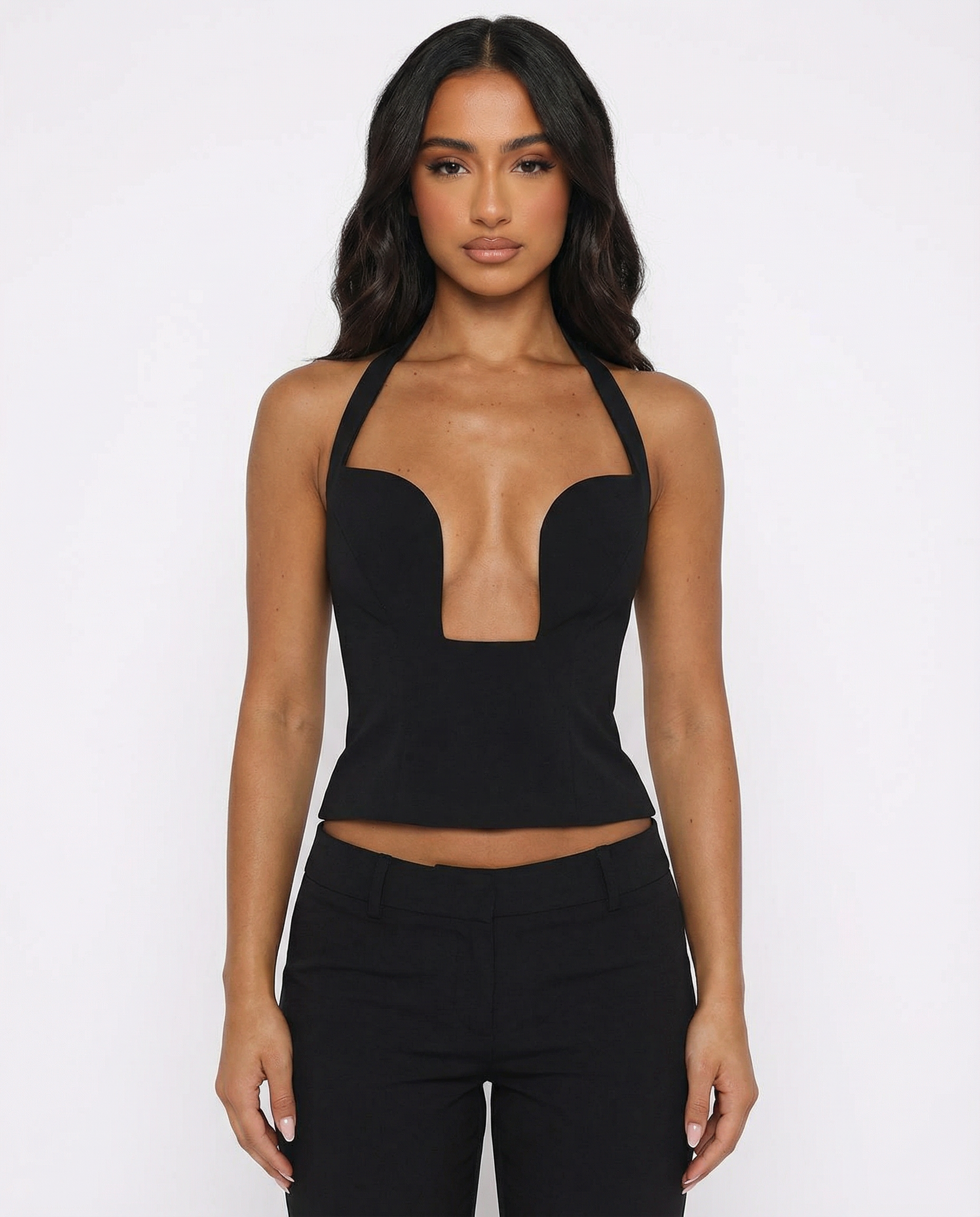 TOP HALTER ESTRUCTURADO ESCOTE PROFUNDO
