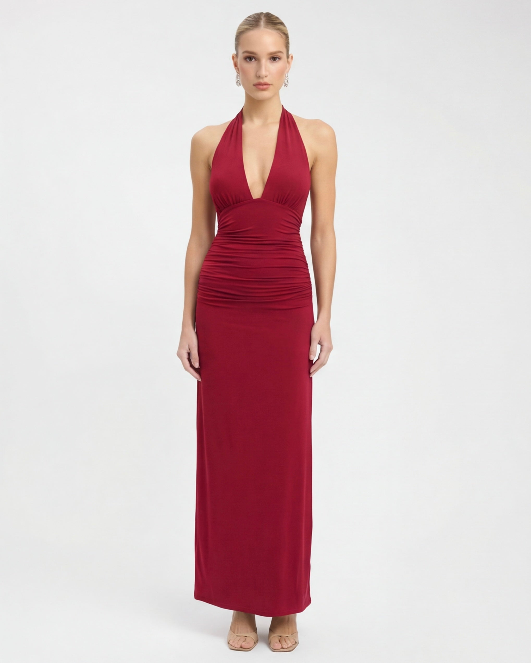 VESTIDO LARGO HALTER CON ESPALDA DESCUBIERTA