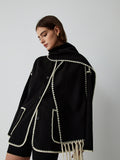 CHAQUETA CON RIBETES Y BUFANDA A JUEGO