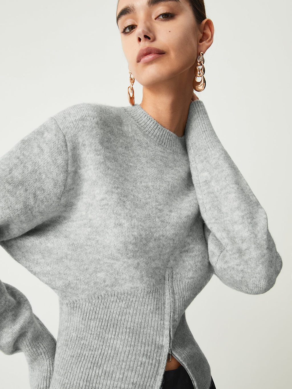 JERSEY SUAVE CON CUELLO ALTO Y CREMALLERA