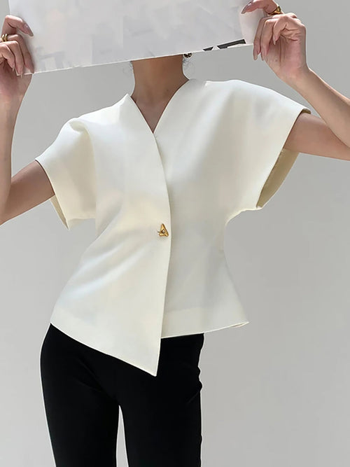 BLUSA MODERNO CON CUELLO EN V Y BOTONES