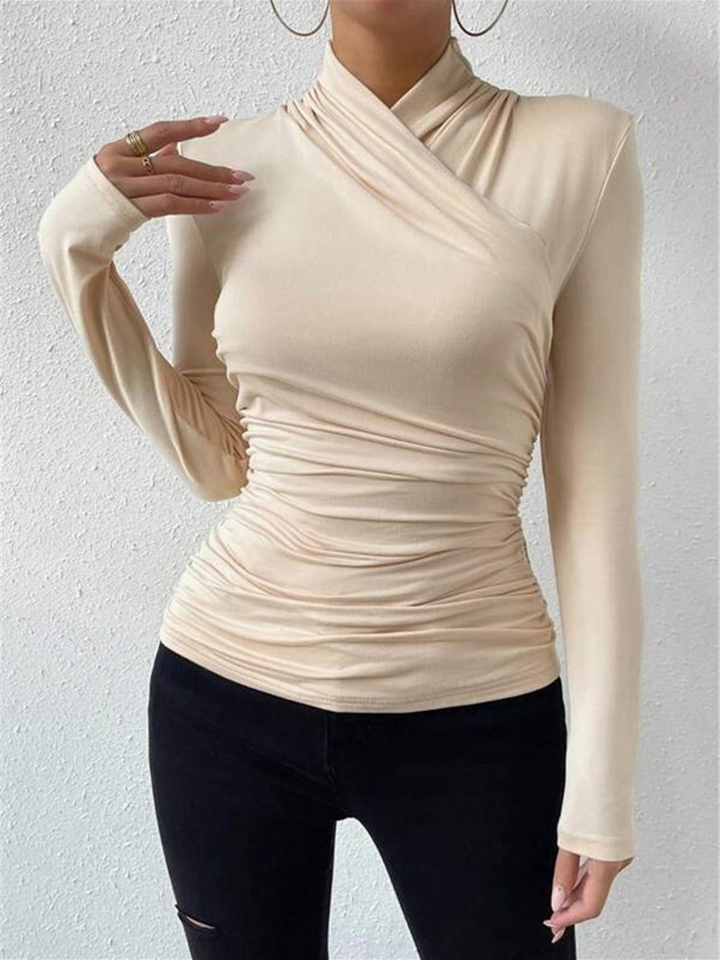 CAMISETA CRUZADA CON CUELLO PLISADO