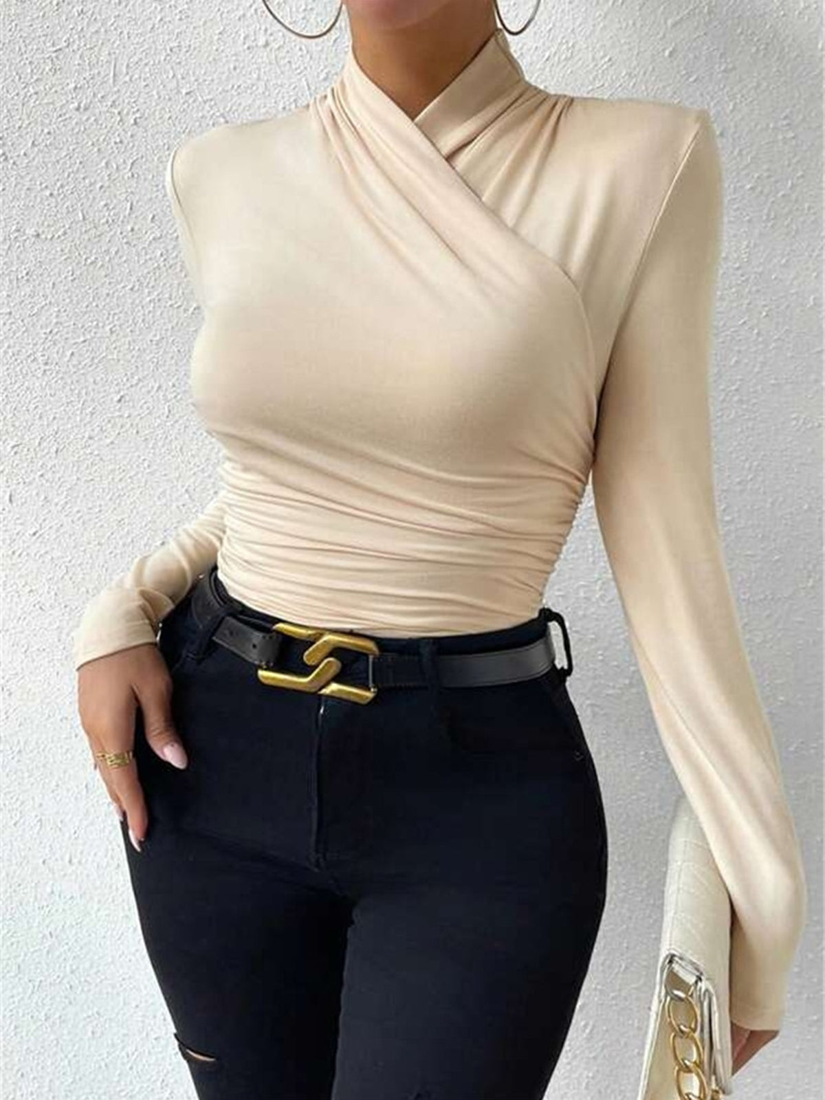 CAMISETA CRUZADA CON CUELLO PLISADO