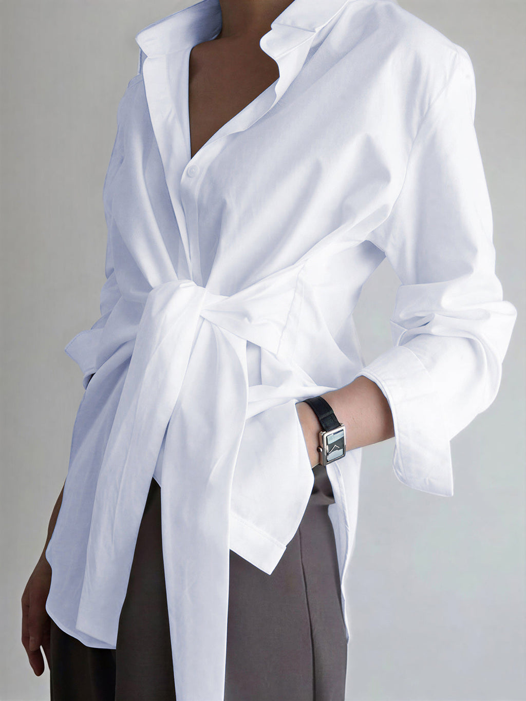 CAMISA LARGA CON BOTONES Y LAZO