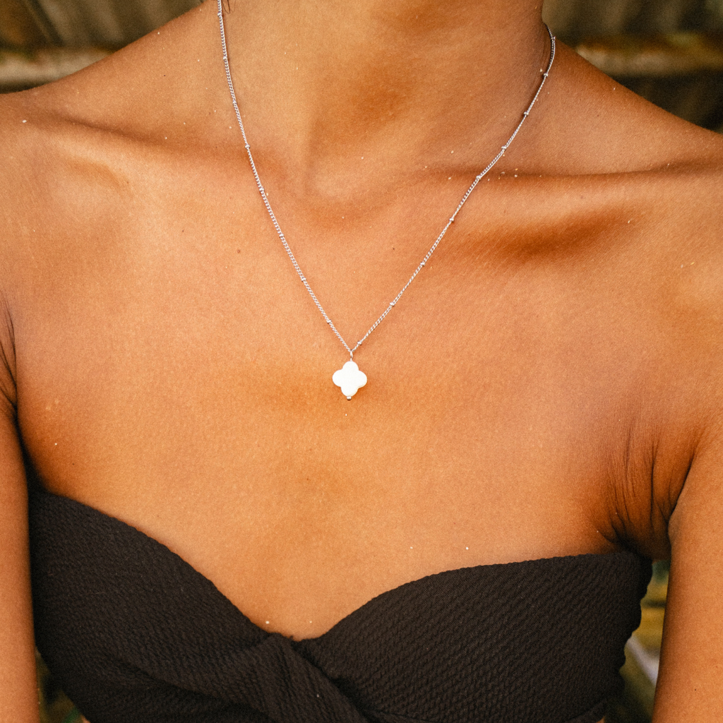 COLLAR TRÉBOL