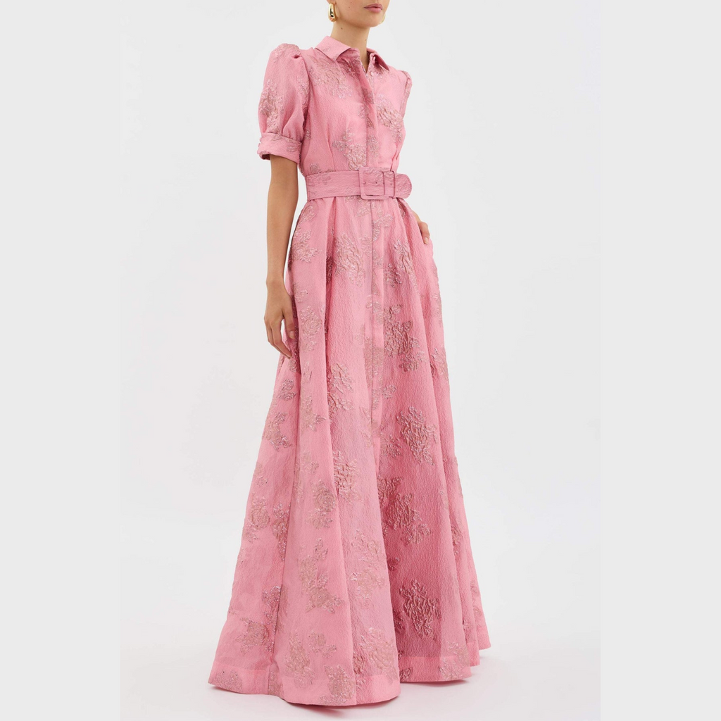 VESTIDO ROSA CON MANGAS ABULLONADAS