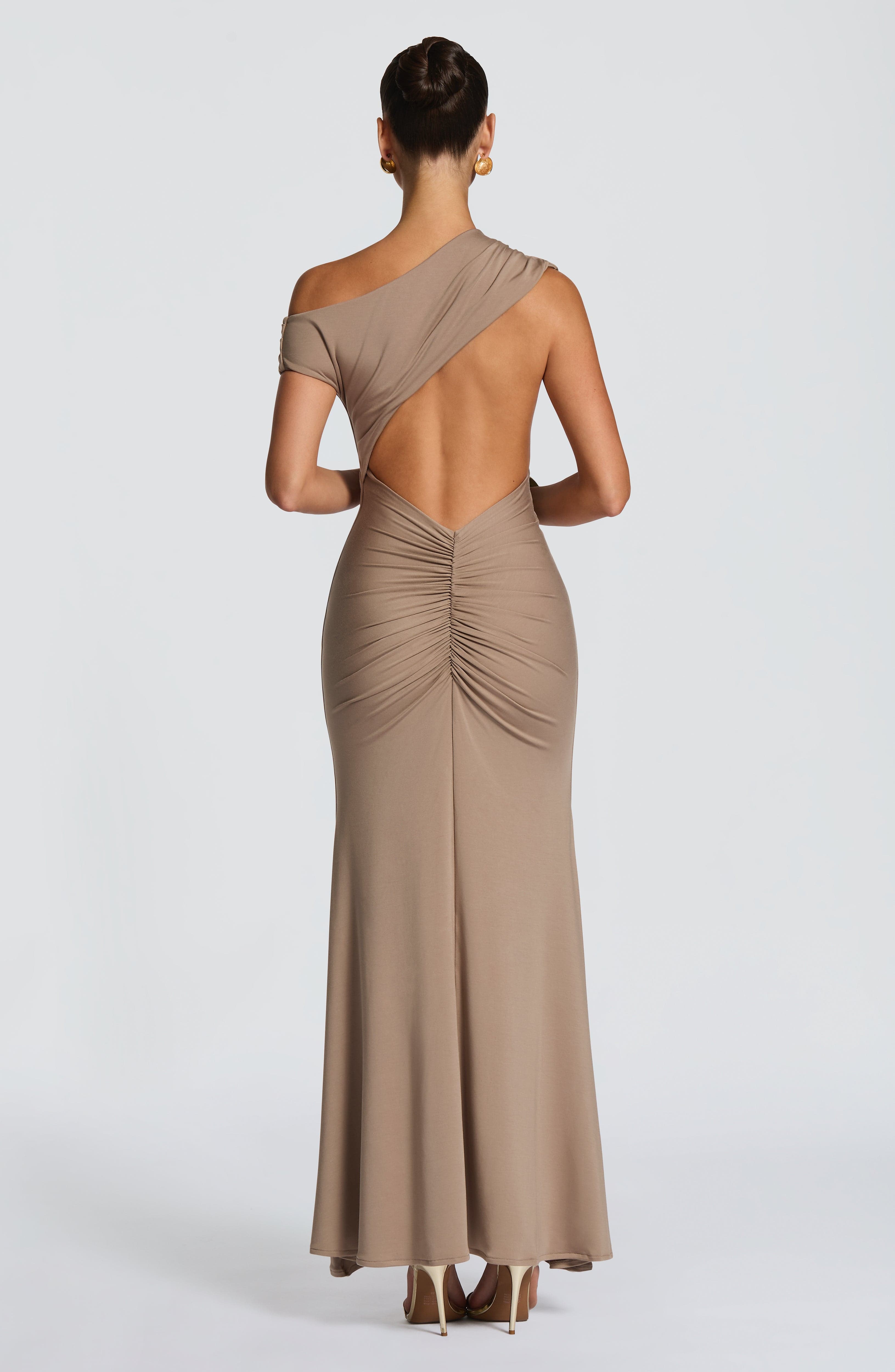 VESTIDO MAXI ASIMÉTRICO ESPALDA ABIERTA
