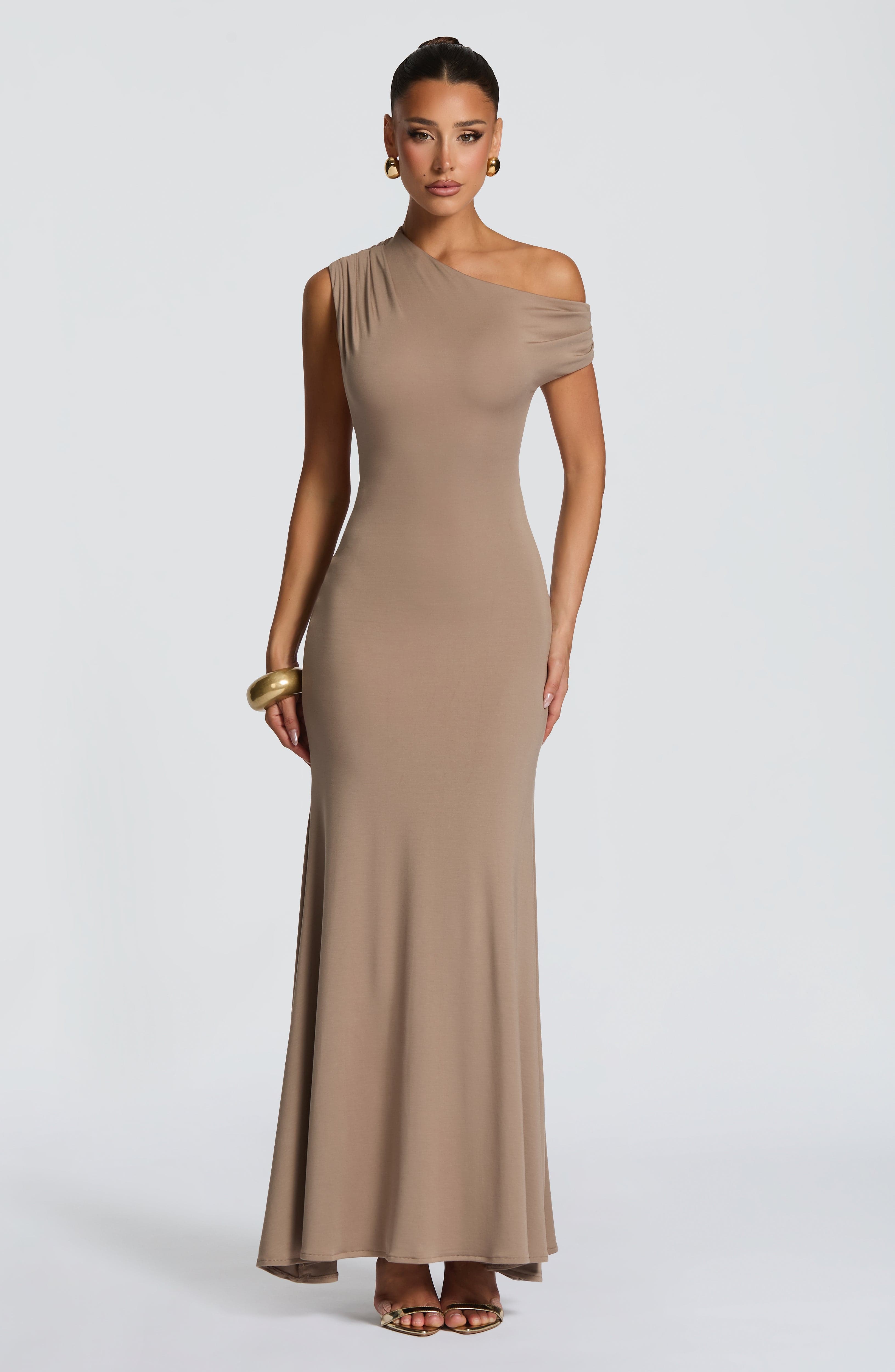 VESTIDO MAXI ASIMÉTRICO ESPALDA ABIERTA