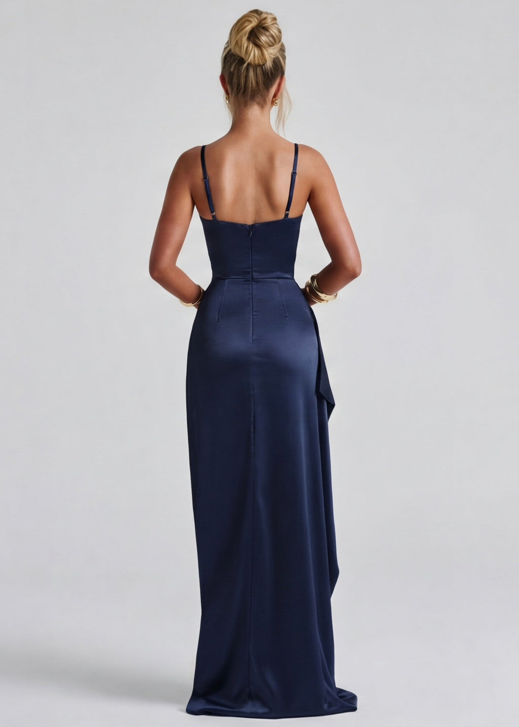 VESTIDO LARGO SATINADO CON ABERTURA