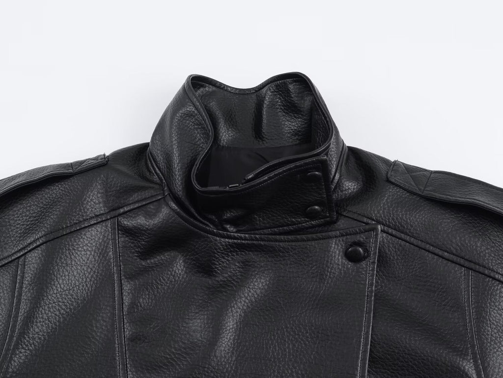 CHAQUETA DE CUERO ASIMÉTRICA