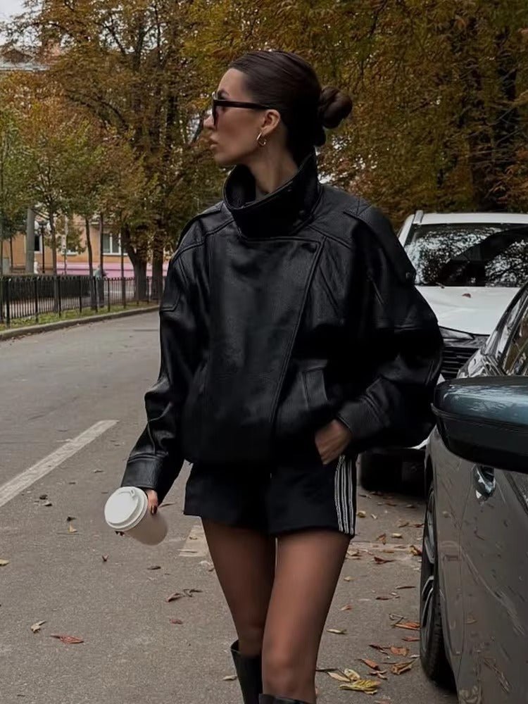CHAQUETA DE CUERO ASIMÉTRICA